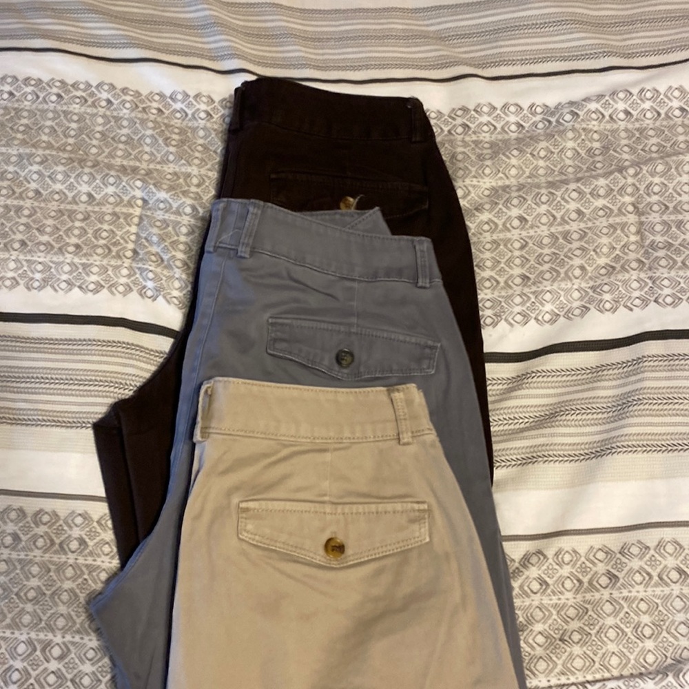 BUNDLED Ladies Levi dockers flat front size 12